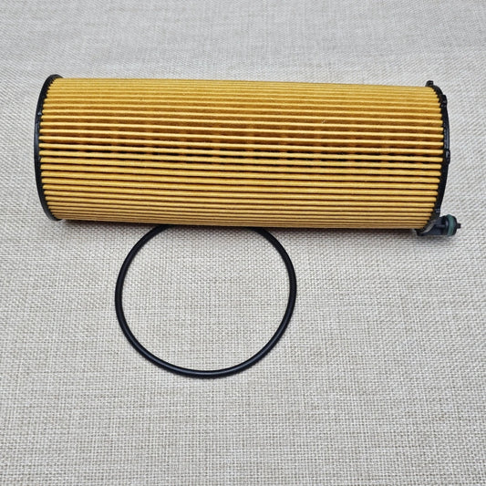 Car Engine Oil Filter 057115561M For AUDI B7 B8 C6 A6 A8 Avant Q5 Q7 2.7 3.0TDI 4.2 6.0 for VW TOUAREG PHAETON 057115561L