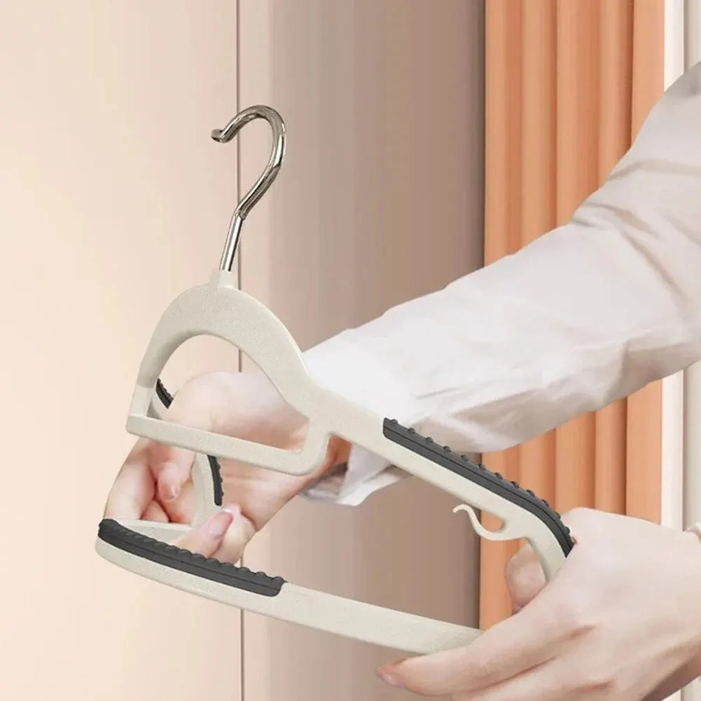 10 قطع من علاقات الملابس غير القابلة للانزلاق - تصميم نحيف موفر للمساحة لغرفة النوم، والسكن الجامعي، وخزانة الملابس