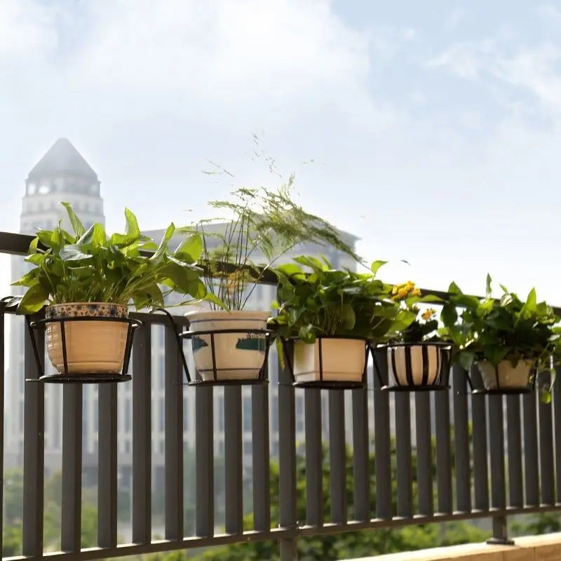 1PC Iron Art Hanging Baskets Flower Pot Balcony Hanging Plant Round Racks Railing Fence Outdoor Window Bonsai Stand Decoration