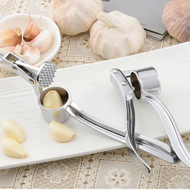 Stainless Steel Garlic Press Crusher – Manual Garlic Mincer & Squeezer for Kitchen Use