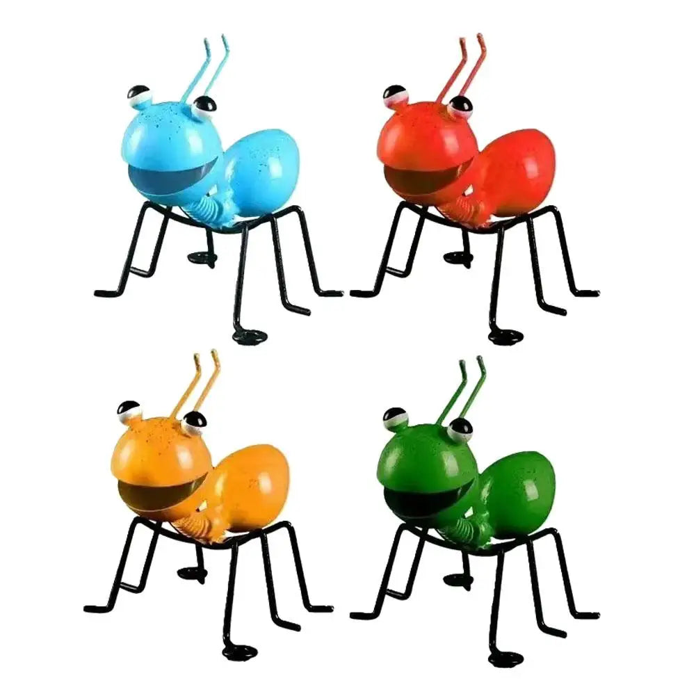 تمثال نملة حديدي فني مكون من 4 قطع، يُستخدم كديكور للحديقة أو كحامل، مناسب لتزيين الفناء الخارجي أو الحديقة أو كقطعة ديكور منزلية أو مكتبية. 