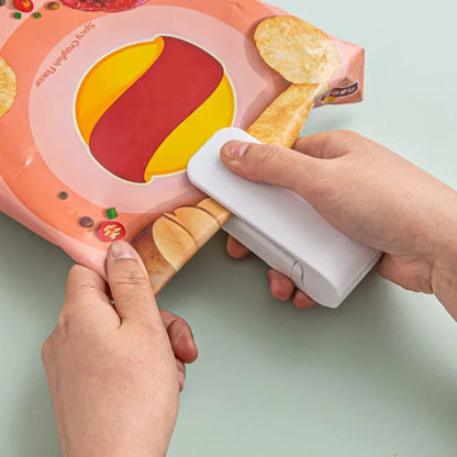Mini Heat Bag Sealer – Portable Plastic Clip for Food Storage, Snack Packaging & Kitchen Organization